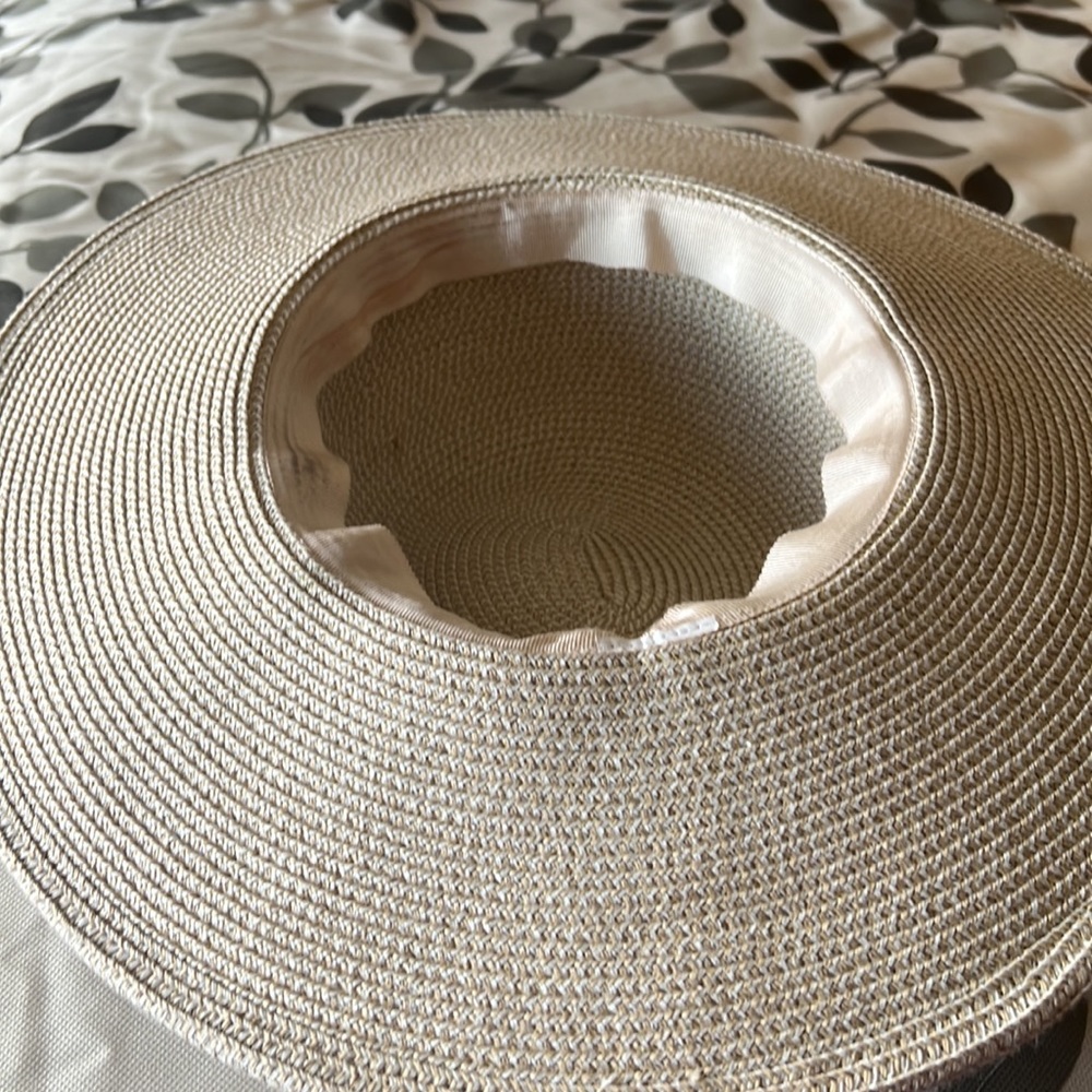 Cream Color Custom made Hat. Springtime - Picture 5 of 5